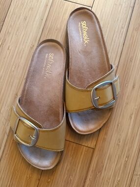 Softwalk women’s gold sandals